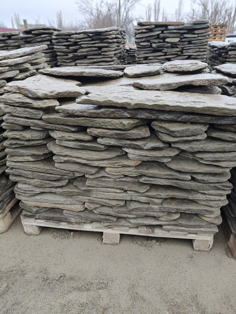 Плитняк дракон серо-зелёный галтованный