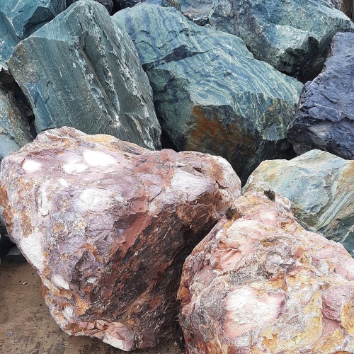 Ландшафтные глыбы красно-фиолетовые 200-1000 килограмм купить в Ярославской области