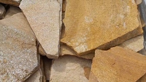 Плитняк златолит жёлтый для фасада 1,5-3 см купить в Ярославской области