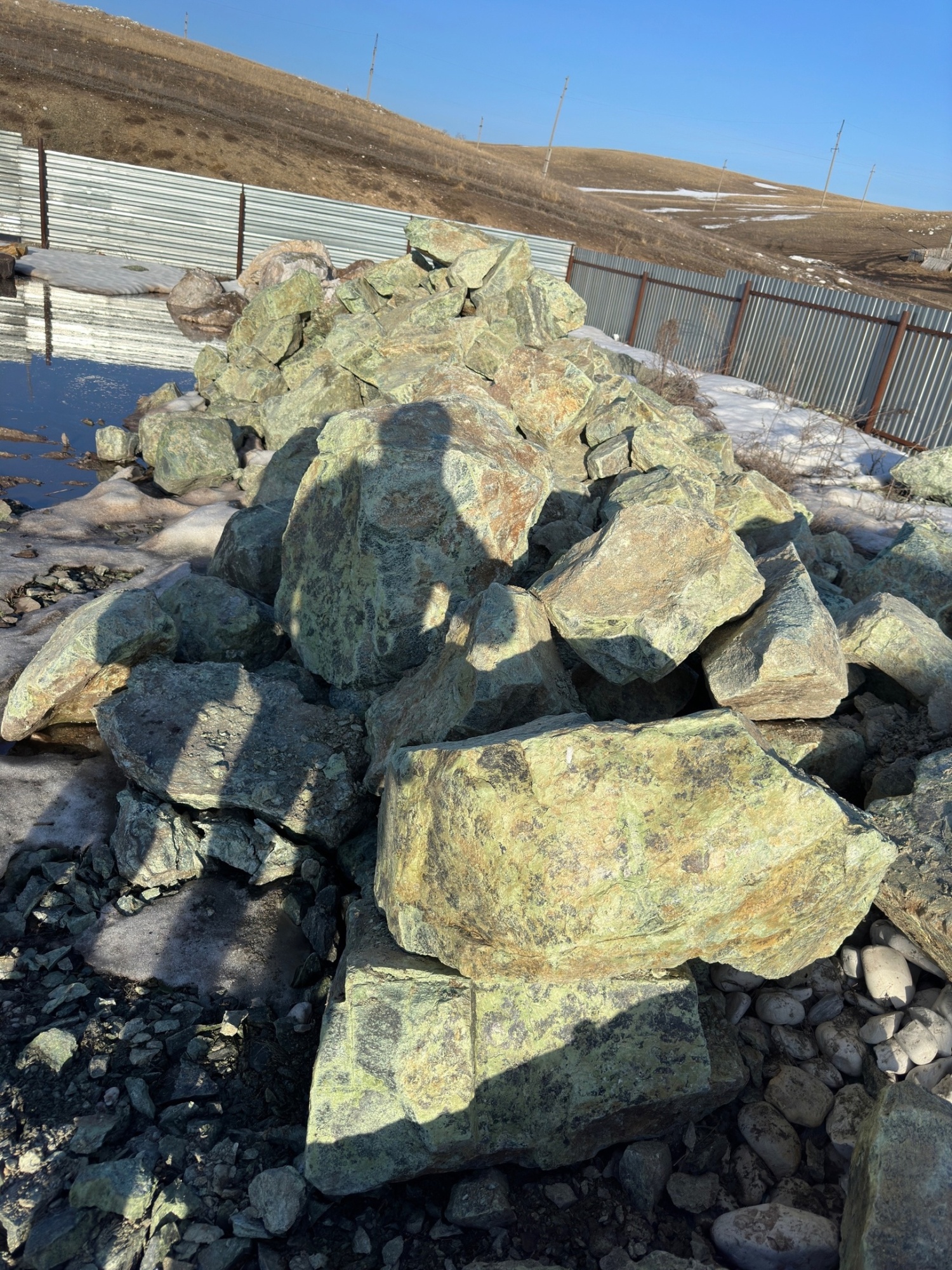 Камни для ландшафтного дизайна зелёные 10-60 килограмм купить в Ярославской области