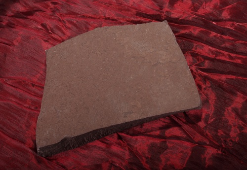 Плитняк лемезит бордовый для цоколя 1,5-2 см купить в Ярославской области