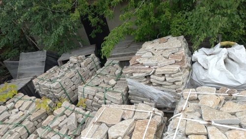 Гранитный плитняк галтованный для парковки купить в Ярославской области