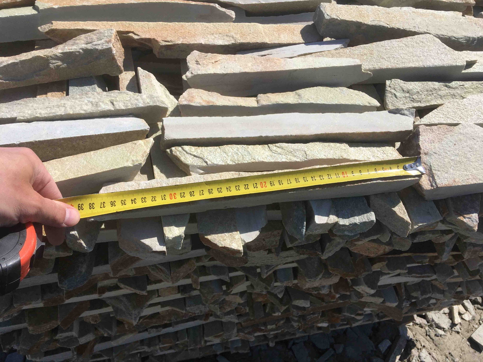 Горбушка златолит золотистый для облицовки купить в Ярославской области