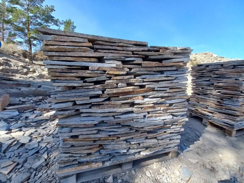 Плитняк златолит серебристый для фасада купить в Ярославской области