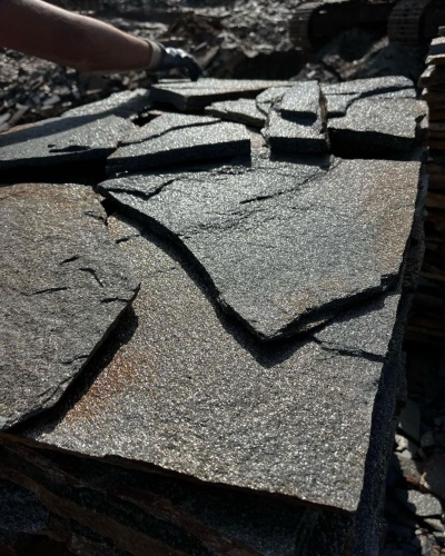 Плитняк златолит серебристый для фасада купить в Ярославской области