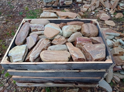 Златолит жёлтый, жёлто-зелёный глыбки и валуны для ланшафтного дизайна купить в Ярославской области