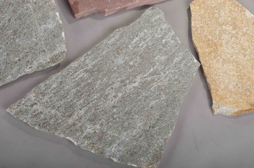 Плитняк златолит Уральский для цоколя, отмостки купить в Ярославской области