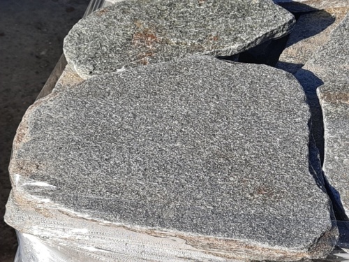 Златолит серебристый галтованный для лестниц купить в Ярославской области