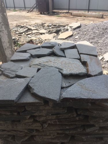 Златолит серебристый галтованный для лестниц купить в Ярославской области